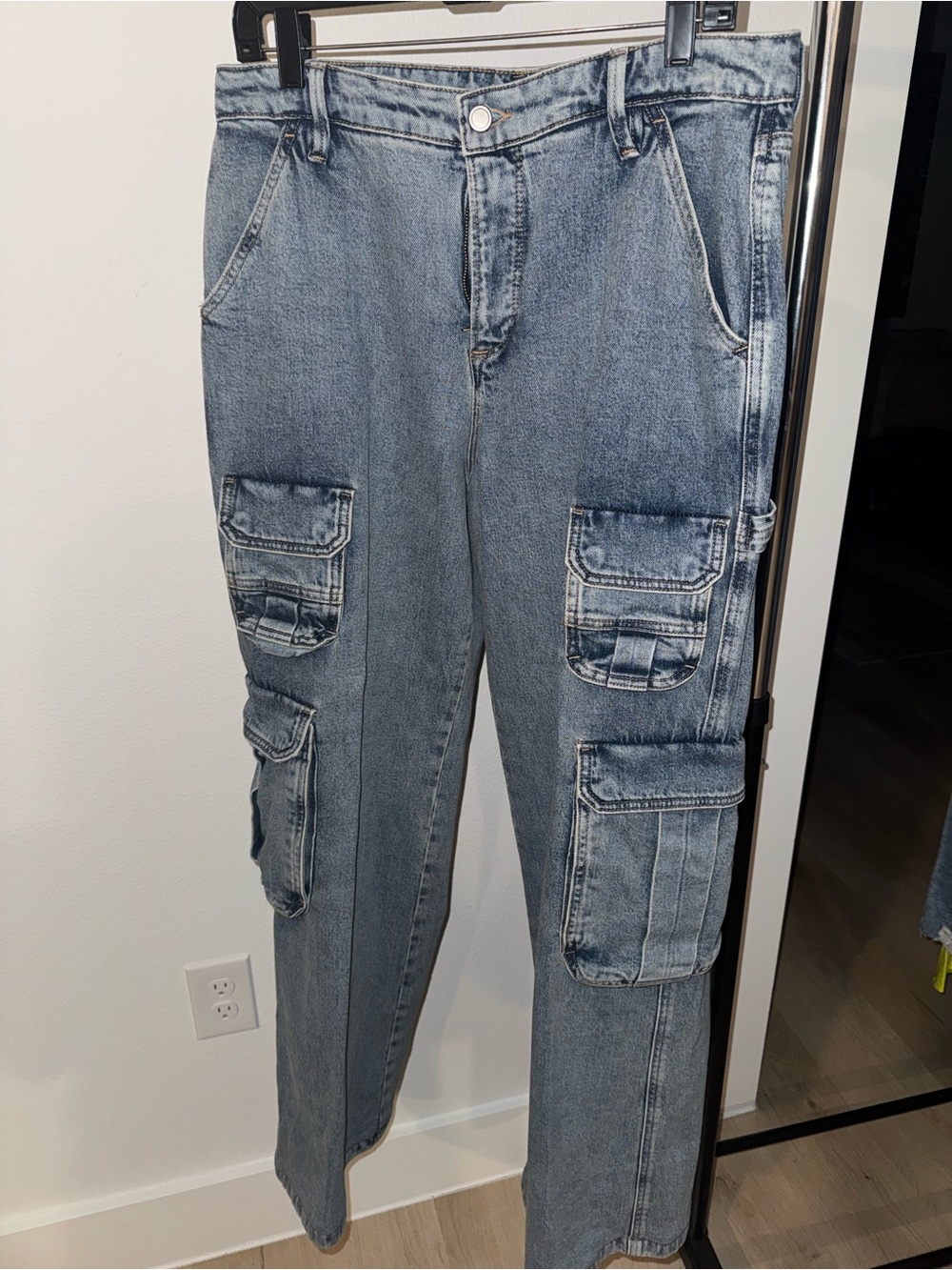 Good American Light Blue Cargo Denim Jeans